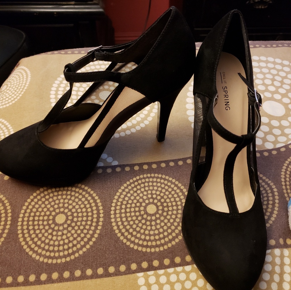 Heels - Picture 3 of 4